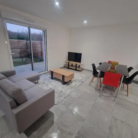 Maison Neuf Pour 4 Personnes 85M2 Montlouis-sur-Loire Exterior photo