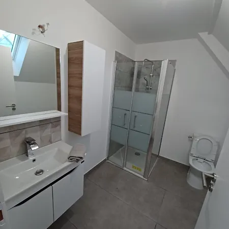 Maison Neuf Pour 4 Personnes 85M2 Montlouis-sur-Loire Exterior photo